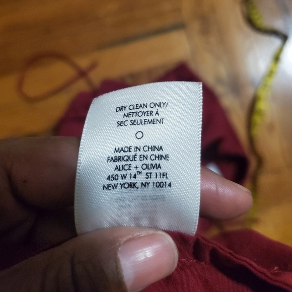 Alice + Olivia Jada Caped Off the shoulder Cotton Mini Dress Burgundy Size Small - Picture 4 of 10